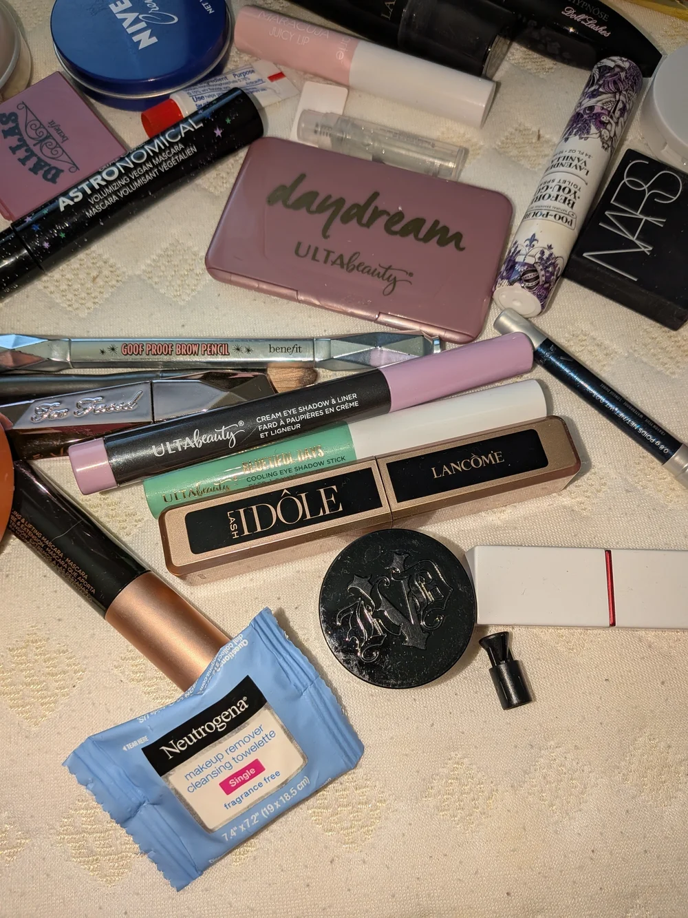 Premium Beauty Bundle - Picture 3 of 5